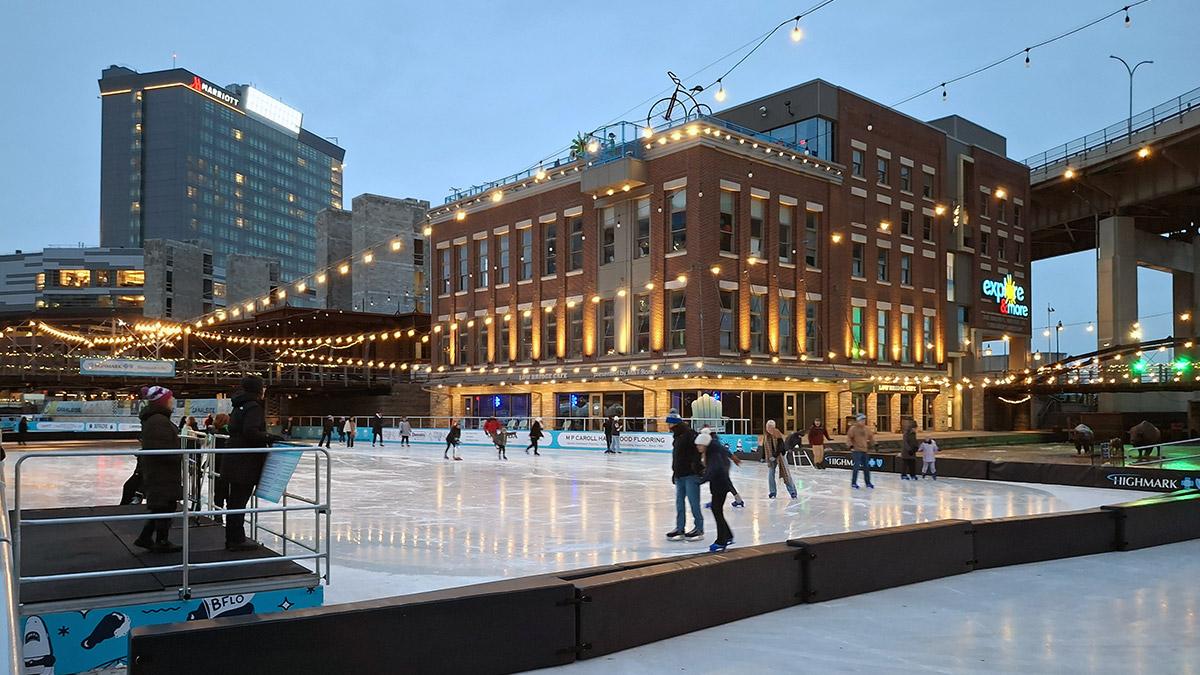 Things to Do Near the Buffalo Marriott at LECOM HARBORCENTER (Teen Edition)
